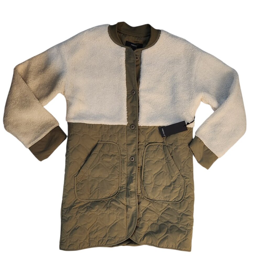 NWT Forever 21 Jacket Size Small Half Faux Shearling Cream Green Heart Pattern